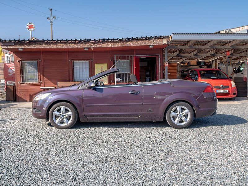 Ford Focus (2008) 1.6i 16V 74KW – KABRIO - fotka 8 z 41