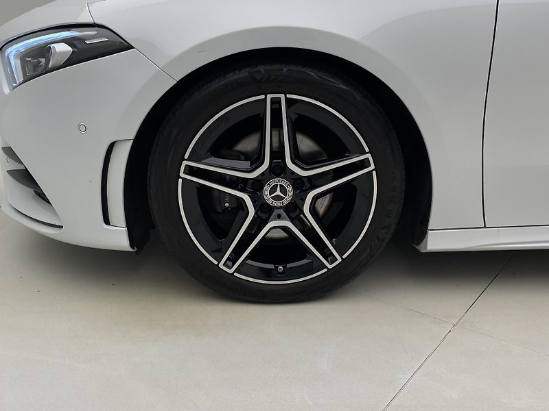 Mercedes-Benz Třídy A A200 AMG 120kW AUT - fotka 30 z 51