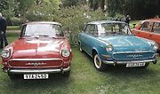 Habrovany cestovaly časem. Park zaplnily historické automobily i motorky.