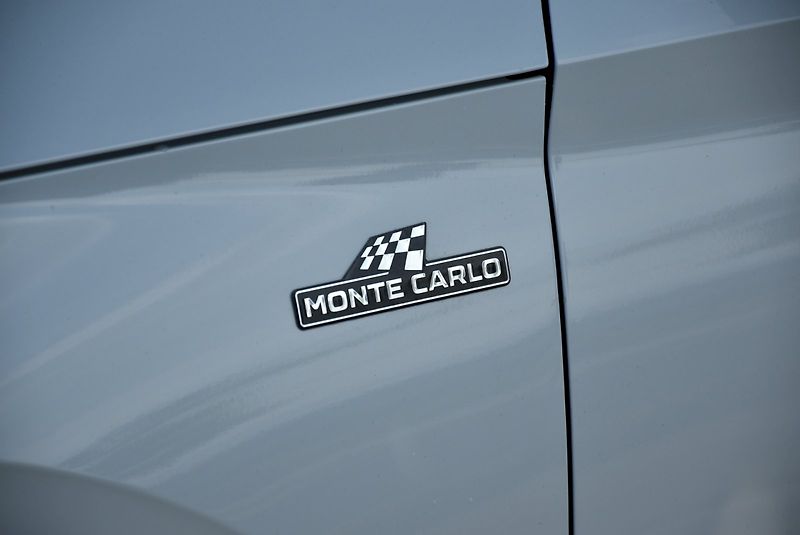 Škoda Kamiq (2023) MONTE CARLO TSI 110/1.5 M6 - fotka 10 z 31