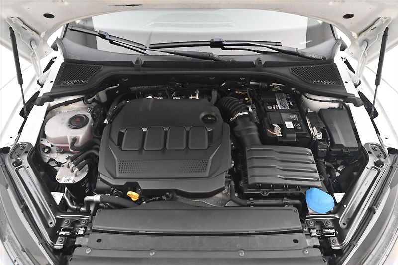 Škoda Octavia 2,0 TDI 110 kW DSG Style Záruk - fotka 9 z 33