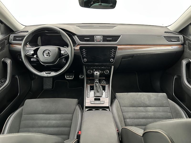 Škoda Superb 2.0 TDI 4x4 Scout - fotka 6 z 31