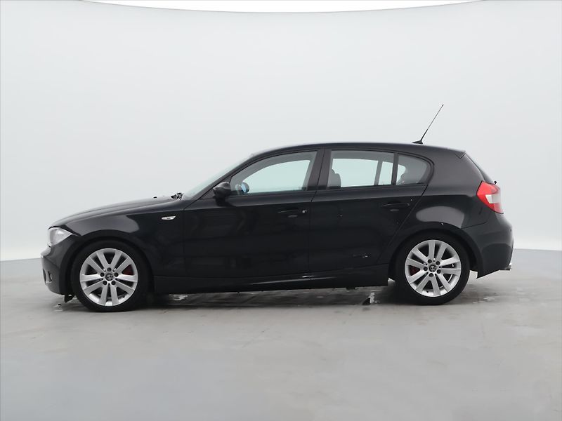 BMW Řada 1 3,0 130i 209kW Aut.Klima - fotka 4 z 25