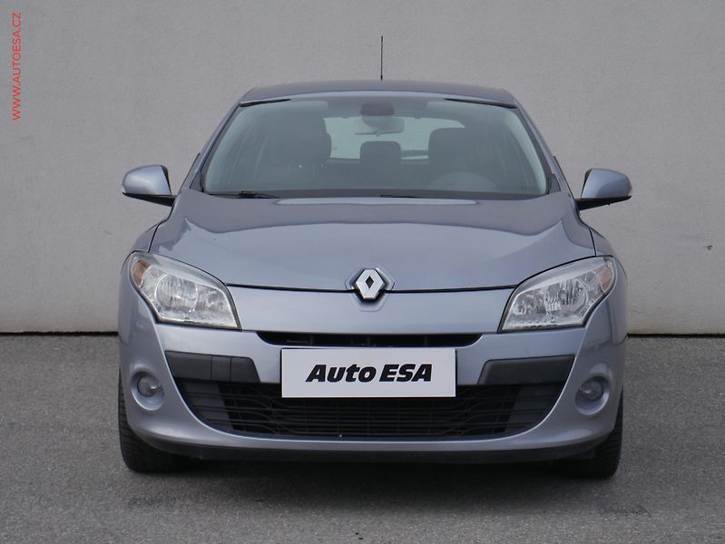 Renault Mégane (2009) 1.5 dCi, ČR, AC, tempo - fotka 2 z 21