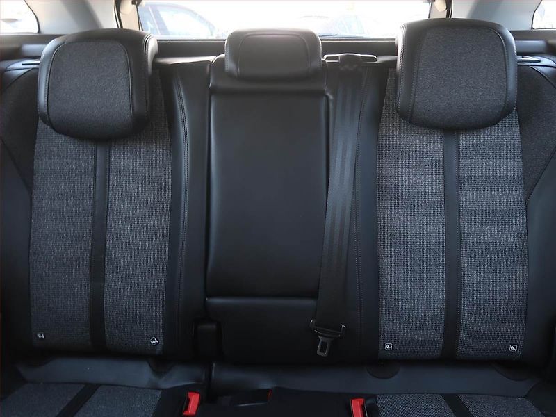 Peugeot 3008 (2018) 1.6 BlueHDi, Automat - fotka 10 z 18