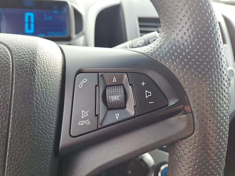 Chevrolet Aveo (2013) 1.2 1.MAJITEL 2xKOLA, SERVISKA - fotka 22 z 29
