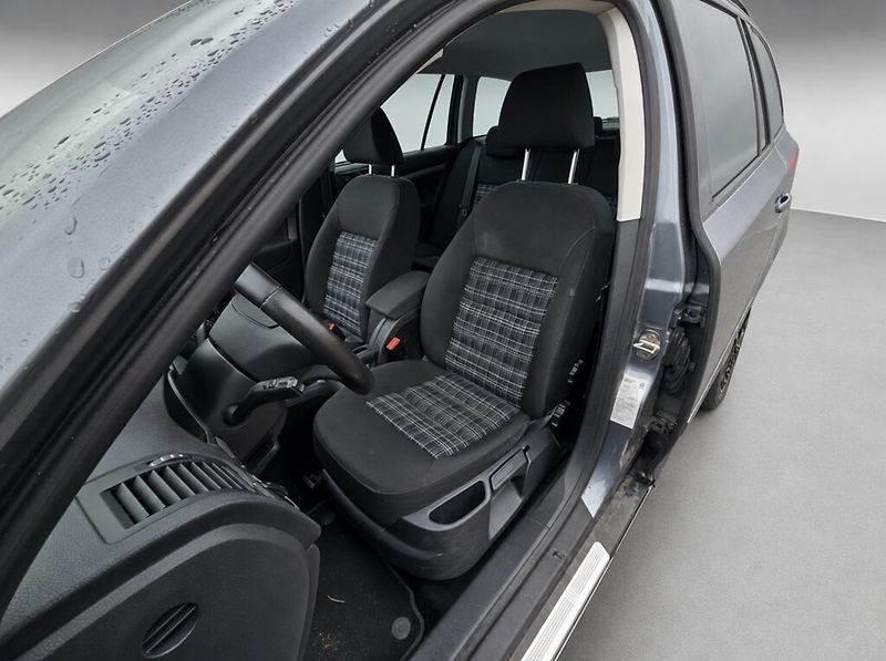 Škoda Octavia (2012) 1.4 Tsi 90kw Ambition - fotka 10 z 23