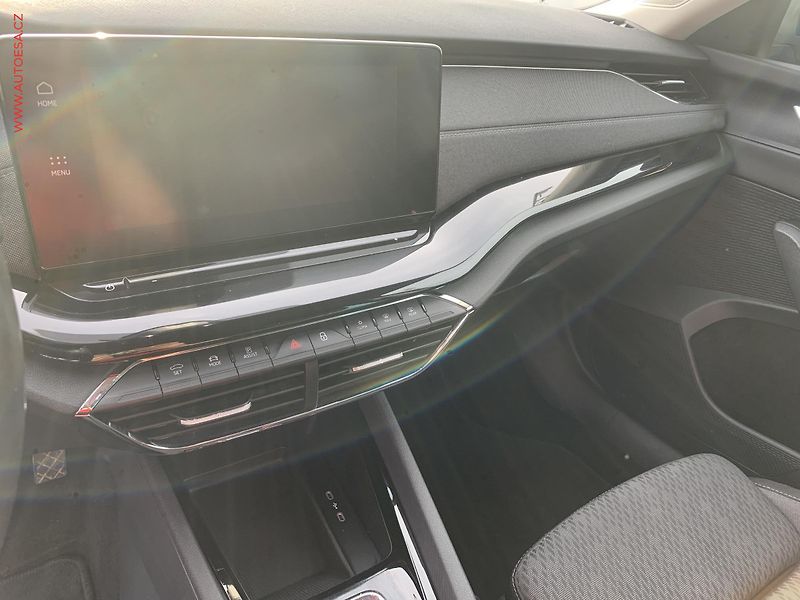 Škoda Octavia (2021) 2.0TDi, 2.maj,ČR, Style, DSG - fotka 14 z 20