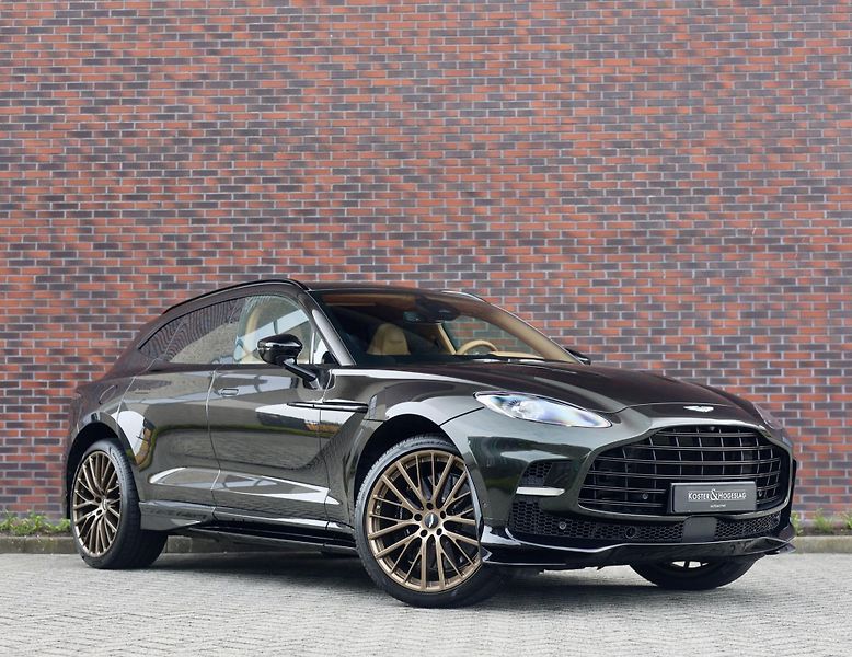 Aston Martin DBX (2025) 707, 4.0 V8 707PS Minotaur  - fotka 1 z 54