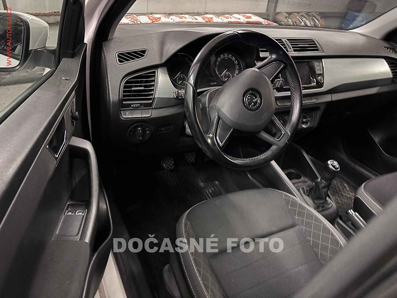 Škoda Fabia (2018) 1.0TSi, ČR, AC, temp, tažné - fotka 3 z 3