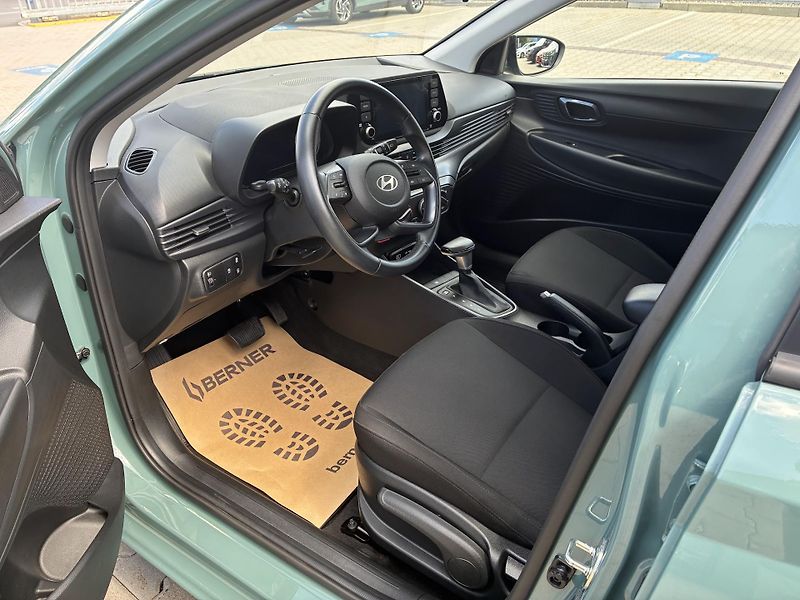 Hyundai i20 1.0T-GDi 74kW REZERVACE - fotka 9 z 22