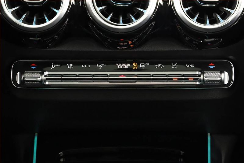 Mercedes-Benz GLB (2023) 200 d - fotka 19 z 21