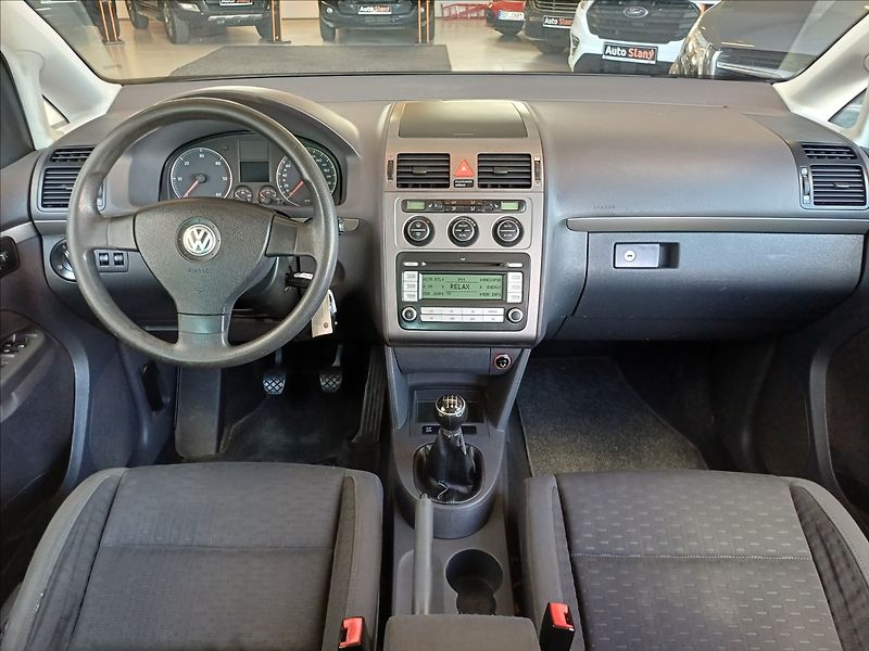 Volkswagen Touran 1,9 TDI 77kW,2x kola - fotka 13 z 25