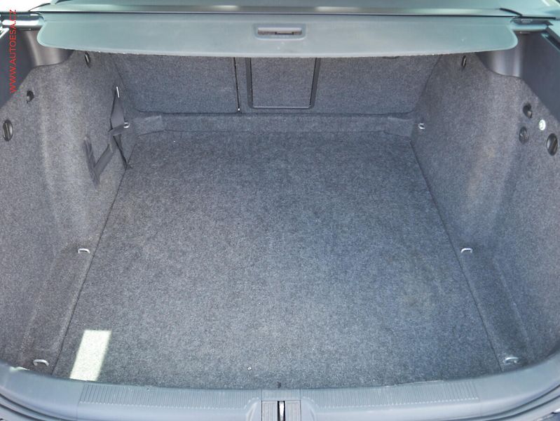 Škoda Octavia (2013) 2.0 TDI 4x4, ČR, Bixenon, AC - fotka 7 z 24