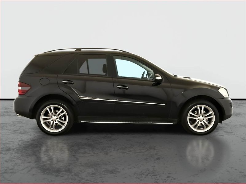 Mercedes-Benz Třídy M (2008) ML 320 CDI , Automat - fotka 6 z 15