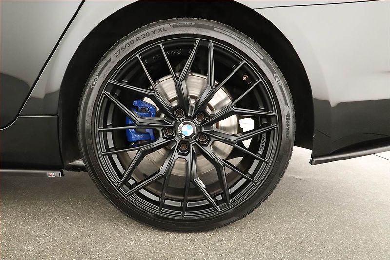 BMW Řada 5 (2017) 530d - fotka 20 z 20
