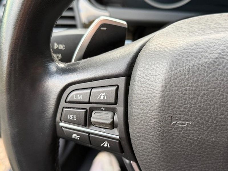 BMW Řada 6 650i xDrive, GC,CZ,TOP VÝBAVA - fotka 16 z 37