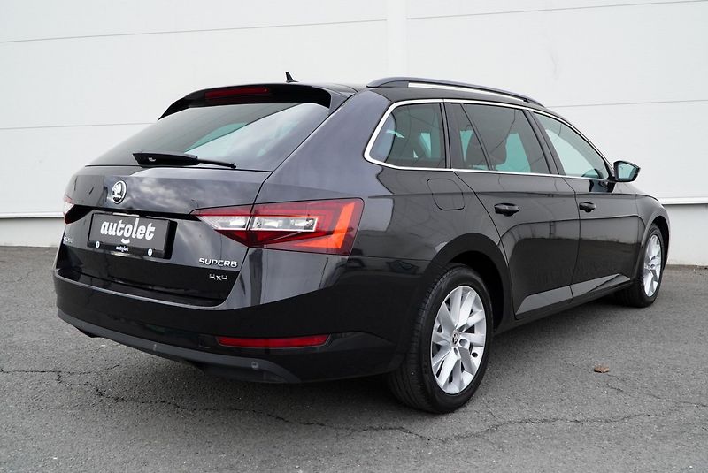 Škoda Superb 2.0 TDI 140kW 4x4 full servis - fotka 11 z 37