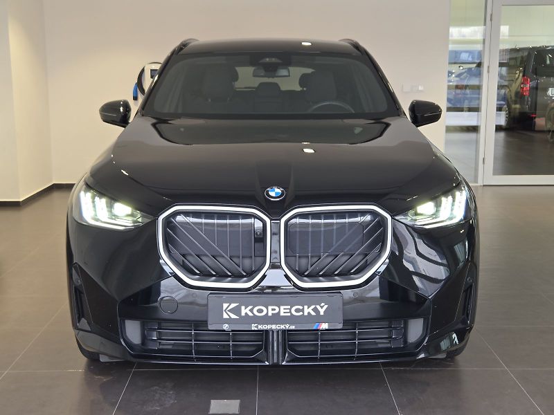 BMW X3 (2025) 20i xDrive M Sport - fotka 2 z 16