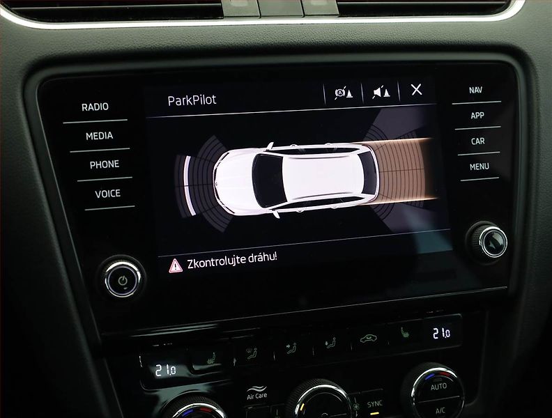 Škoda Octavia (2019) Scout 2.0 TDI, 4X4, Automat - fotka 14 z 21