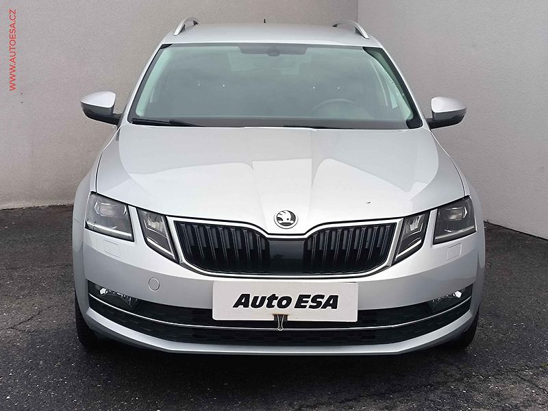 Škoda Octavia (2019) 2.0 TSi, Style, DSG, LED, TZ - fotka 2 z 24