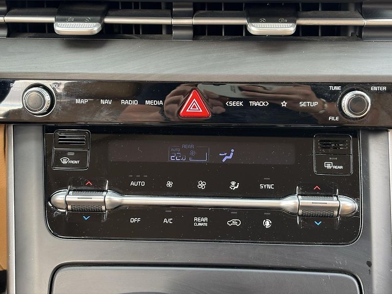 Kia Carnival (2022) 2.2 Diesel Automat 6+3 míst - fotka 21 z 34