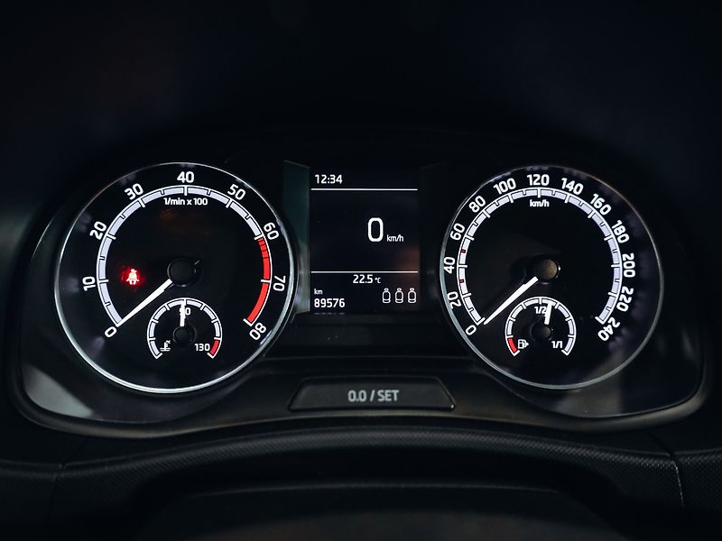 Škoda Fabia 1.0 TSI 70 kW Ambition Tour - fotka 12 z 28