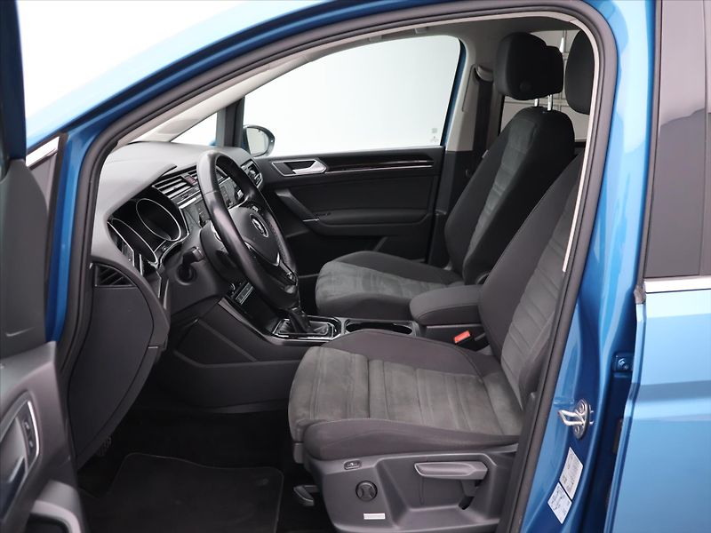 Volkswagen Touran 1.4 TSI 110kW DSG 7Míst CZ DPH - fotka 11 z 34