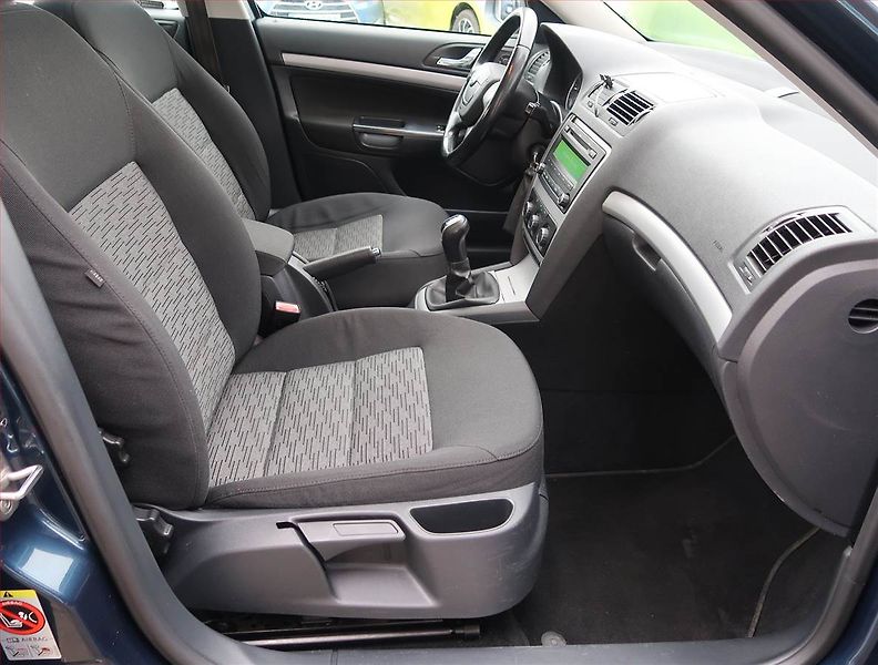 Škoda Octavia (2012) 2.0 TDI, Tempomat - fotka 9 z 15