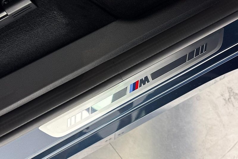 BMW X3 M50 xDrive - fotka 17 z 26