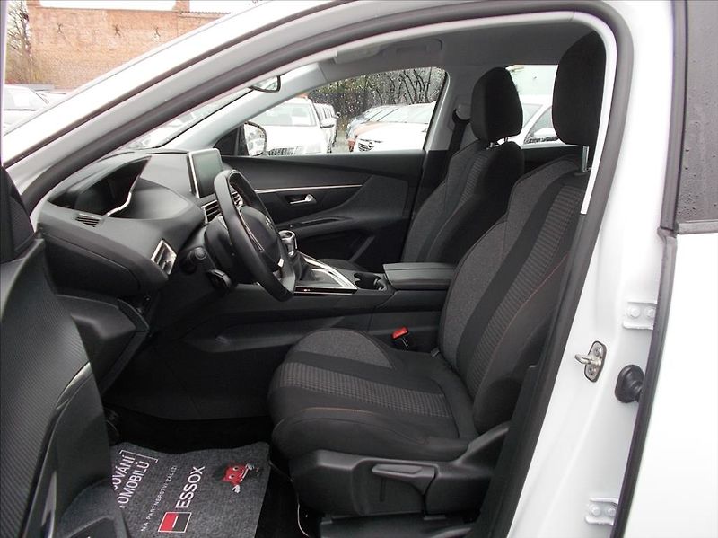 Peugeot 5008 ACTIVE 1.6 BlueHDi 120 7-míst - fotka 7 z 46