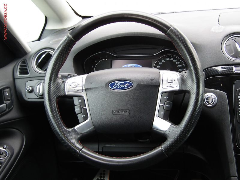 Ford S-MAX (2011) 2.0 EB, ČR, Titanium, AT - fotka 13 z 20