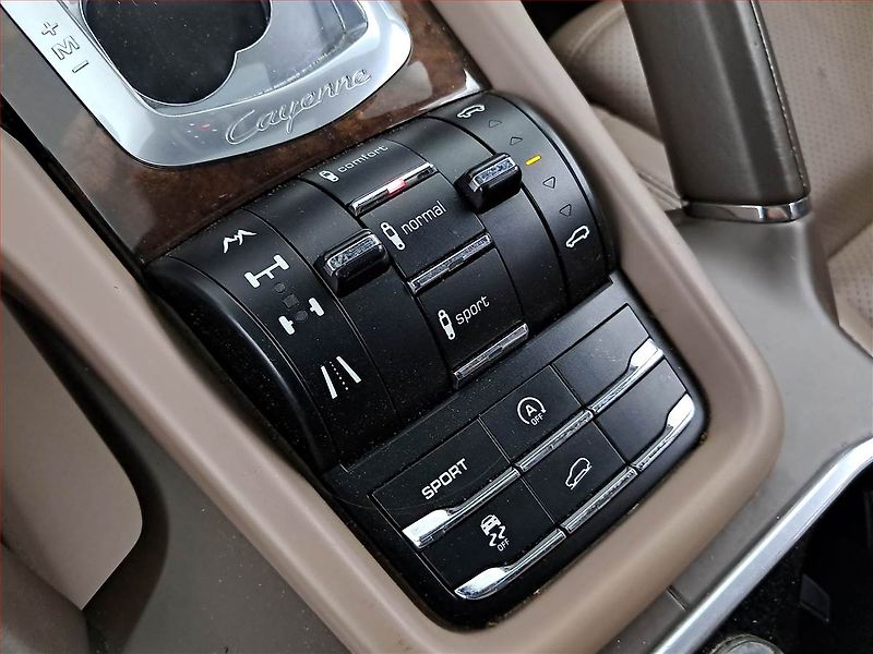 Porsche Cayenne (2011) S, 4X4, Automat, Kůže, Navi - fotka 20 z 27