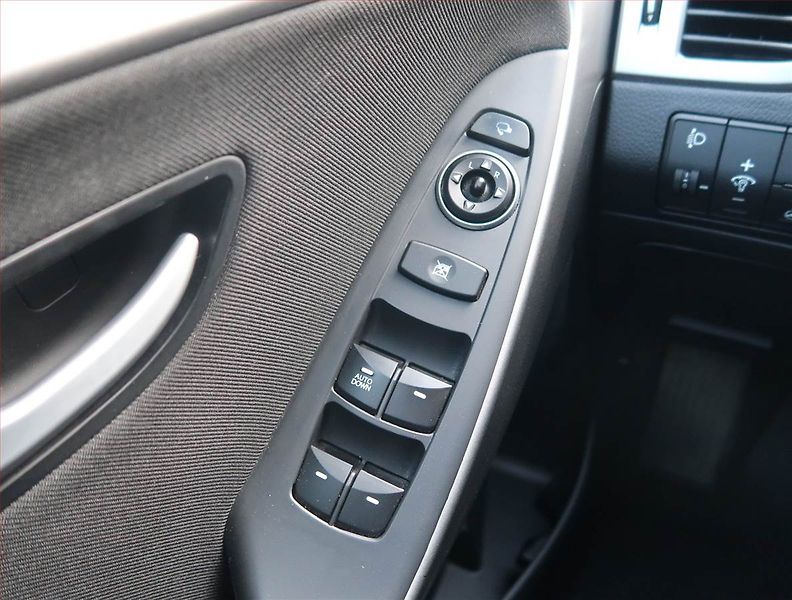 Hyundai i30 (2014) 1.6 GDI, Serv.kniha, Tempomat - fotka 14 z 14