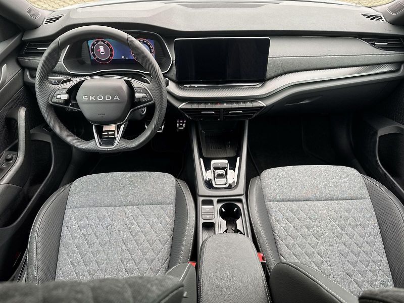 Škoda Octavia (2025) Combi 2.0 TDi DSG Sportline - fotka 5 z 36