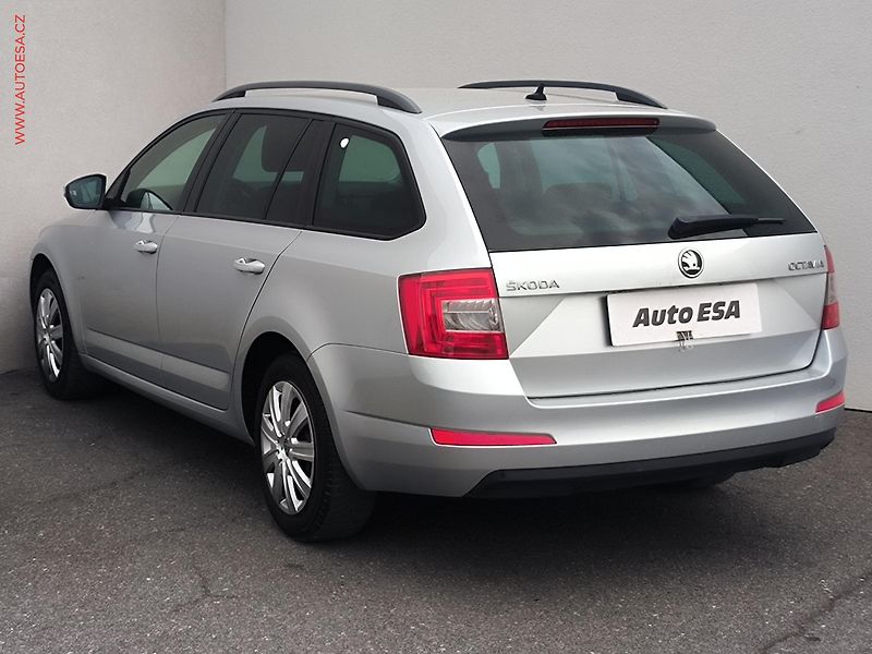 Škoda Octavia (2014) 1.6 TDi, Ambition, navi - fotka 6 z 19