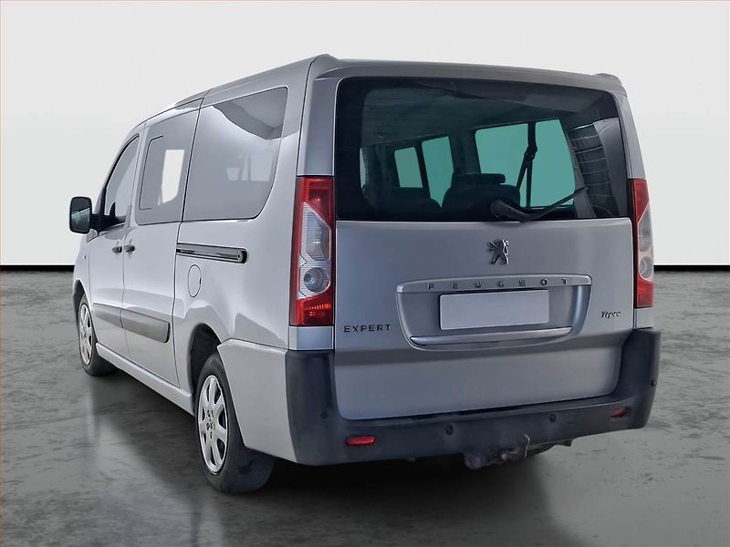 Peugeot Expert (2010) 2.0 HDi, Bus, 8Míst - fotka 4 z 21