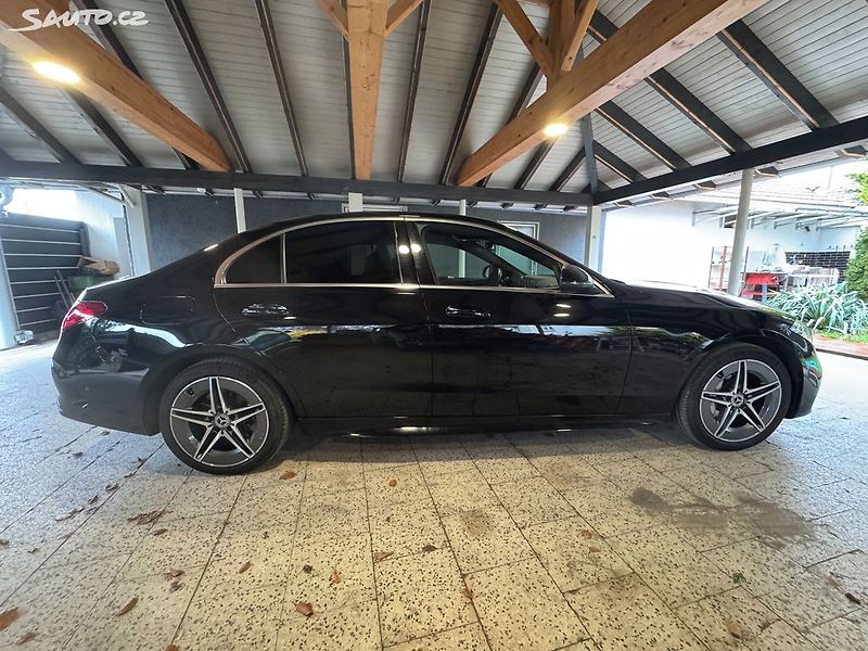 Mercedes-Benz Třídy C 300e AMG paket odpočet DPH - fotka 11 z 29