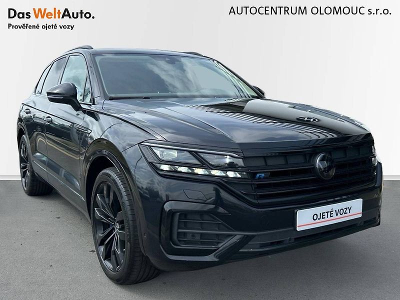 Volkswagen Touareg (2021) 3.0 TDI 8AUT 4MOTION R-Line - fotka 31 z 32