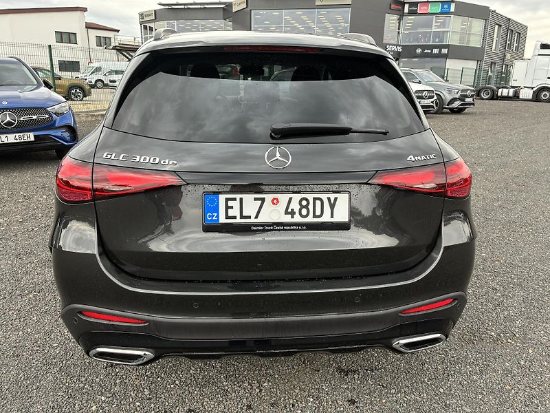 Mercedes-Benz GLC (2025) 300de 4MATIC - fotka 4 z 14