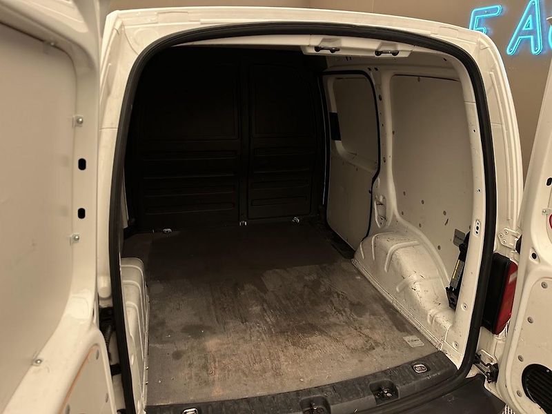 Volkswagen Caddy (2016) 2.0 TDI WEBASTO  - fotka 8 z 17