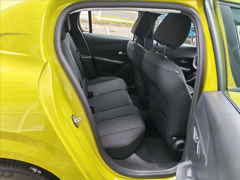 Peugeot 208 1,2 208 Style Hybrid 110 e_DCS - fotka 5 z 15