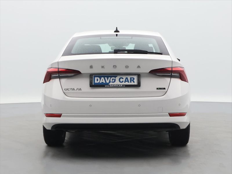 Škoda Octavia 1,5 TSI e-TEC 110kW DSG CZ - fotka 6 z 29