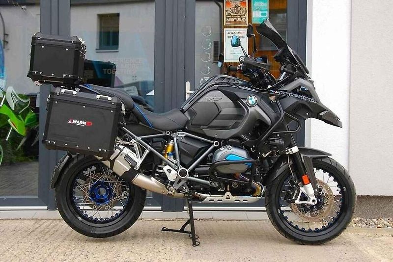 Ojetá motorka BMW R 1200 GS Adventure.
