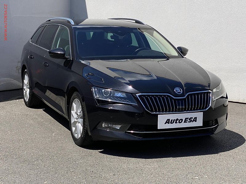 Škoda Superb (2019) 1.5 TSi, Style, bixen, navi - fotografie inzerátu