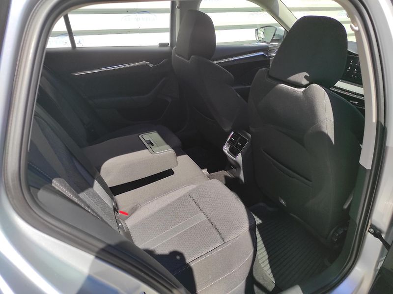 Škoda Octavia 1,5TGI G-Tec DSG, Style, ČR - fotka 12 z 49