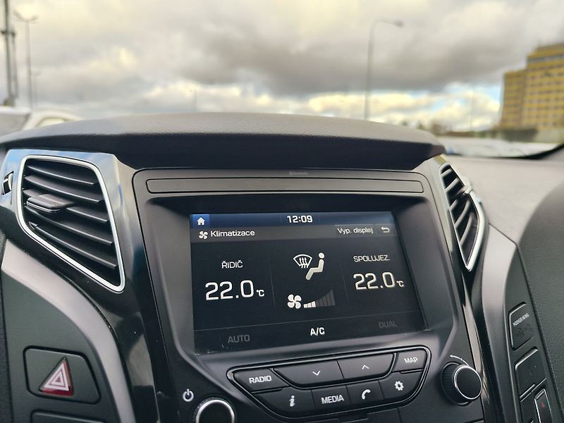 Hyundai i40 1.7 CRDI/104kW Experience AT - fotka 17 z 33