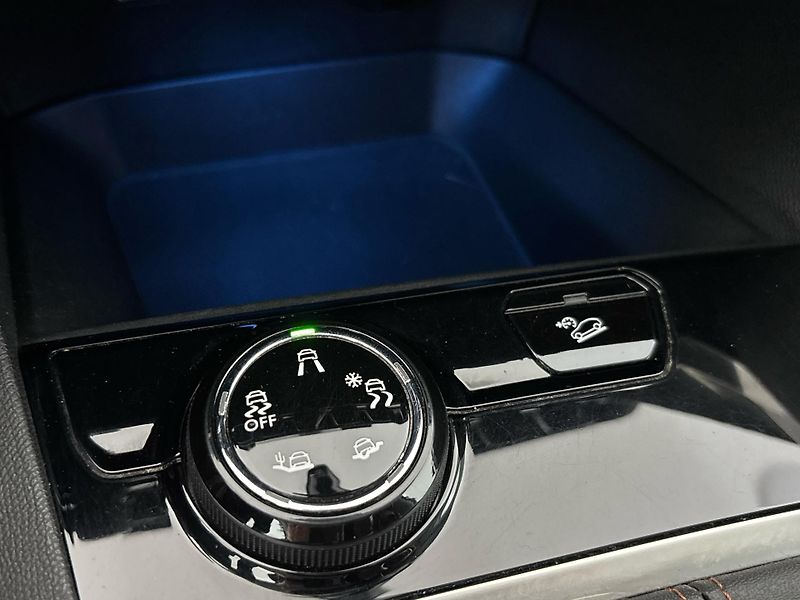 Peugeot 5008 Active, 7 míst - fotka 53 z 56