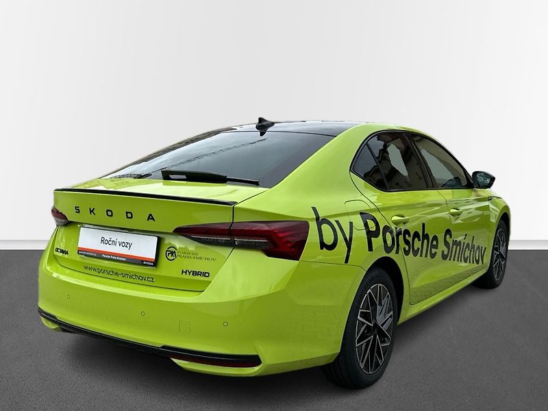 Škoda Octavia Sportline 1,5 TSI 110kW DSG - fotka 2 z 24