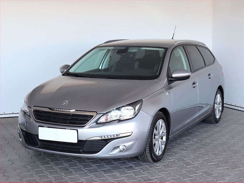 Peugeot 308 (2016) 1.6 BlueHDi, Serv.kniha - fotka 2 z 17